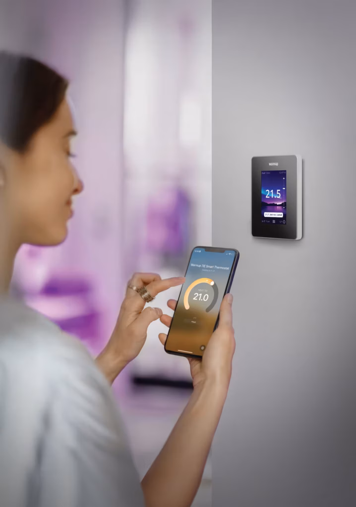 Thermostat connecté 7iE – Programmation et contrôle à distance du chauffage.